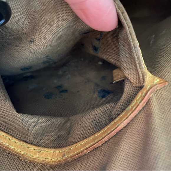 Louis Vuitton Alma satchel - Picture 10 of 15